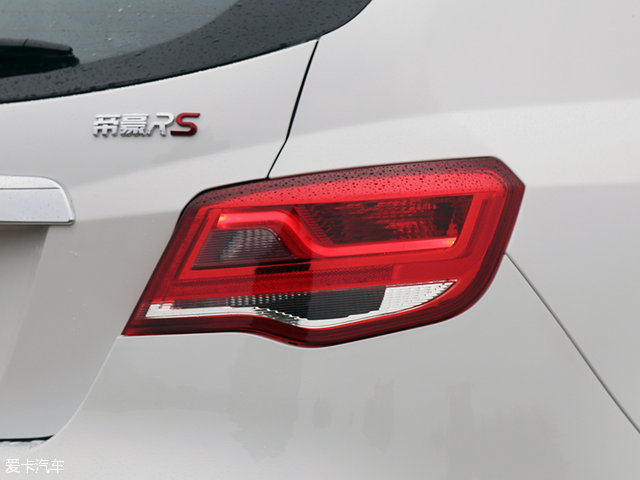 吉利帝豪2017款百万向上互联版,吉利帝豪百万款测试