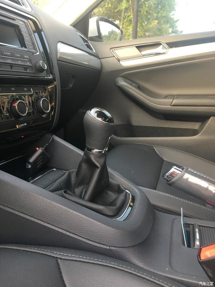大众速腾2021款1.4t超越版试驾,大众速腾1.5t卓越版试驾评测