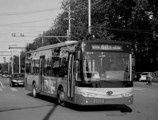 北京老司机开的碉堡公交线,坐过一条你就老了!