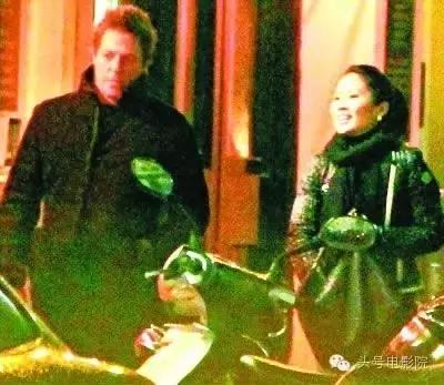 和两个女人生了四个孩子从未结婚休·格兰特究竟渣不渣？