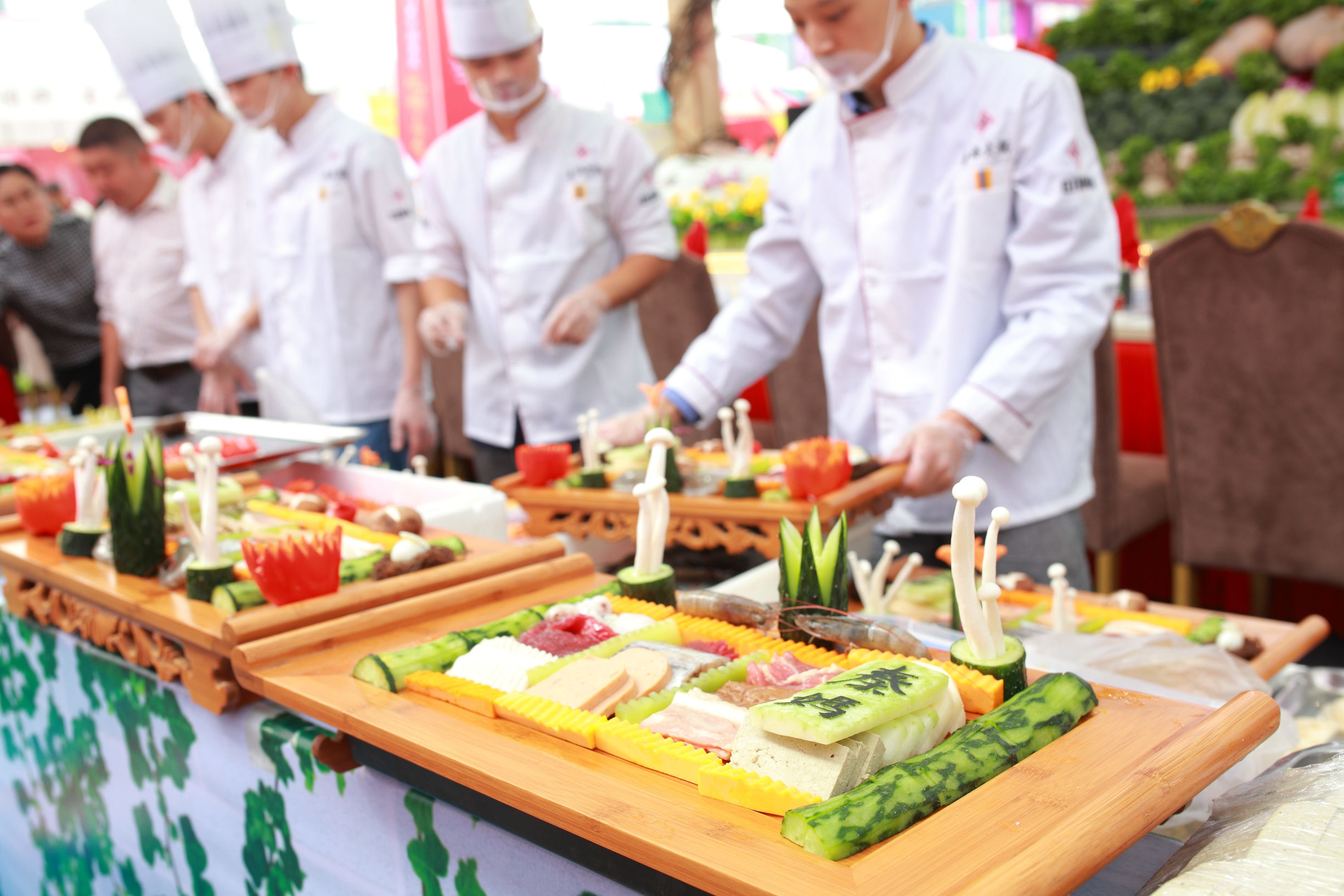 秦妈火锅大桌,重庆火锅最新菜品秦妈火锅