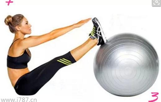 瑜伽球的锻炼腹肌方法,瑜伽球核心腹肌训练