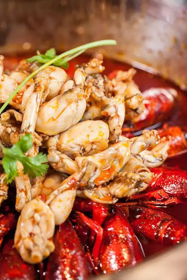 老板壕打5.8折,全年无休摄魂小龙虾,逼爆头我都要吃到Ta