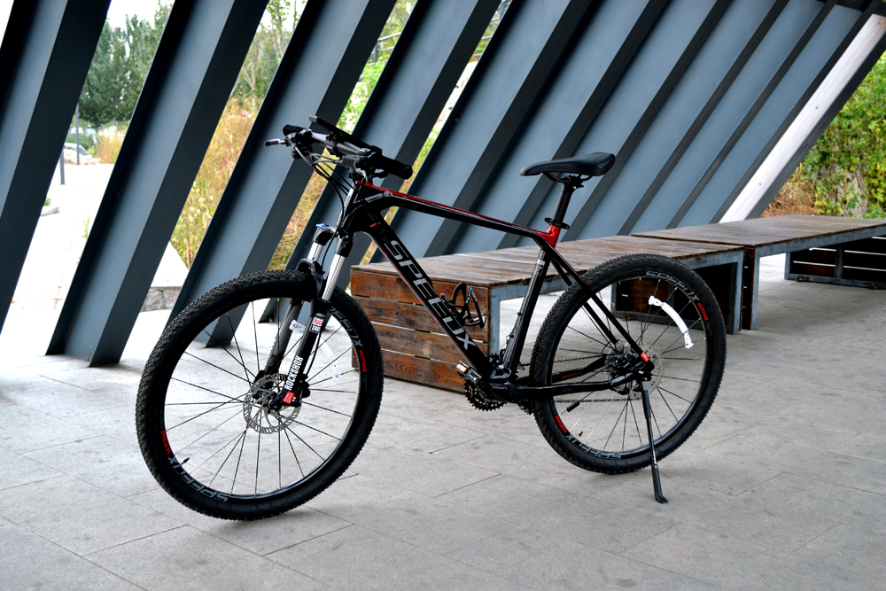 山地车碳纤维铝合金骑行感受,山地车铝合金碳纤维骑行感受