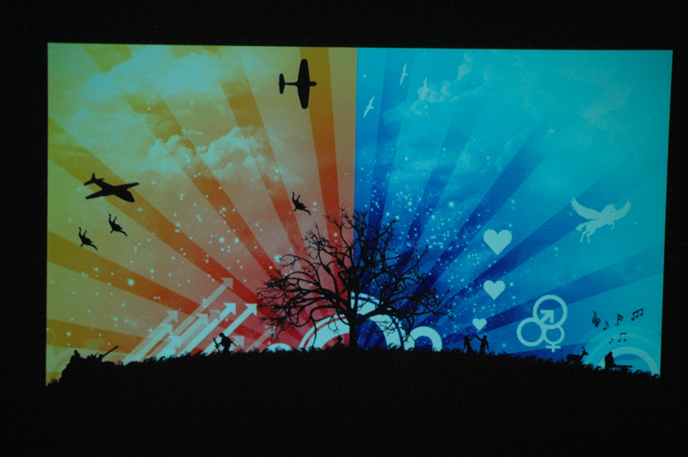 电视OUT啦！1000多快买个神画小媚在家看电影