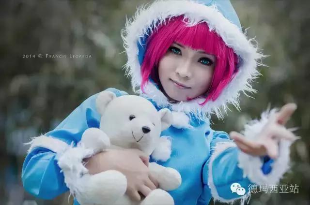 lol官方亲女儿,lol安妮暴走萝莉皮肤