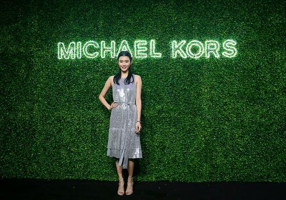 杨幂娜扎颜值超高,杨幂奚梦瑶私服照