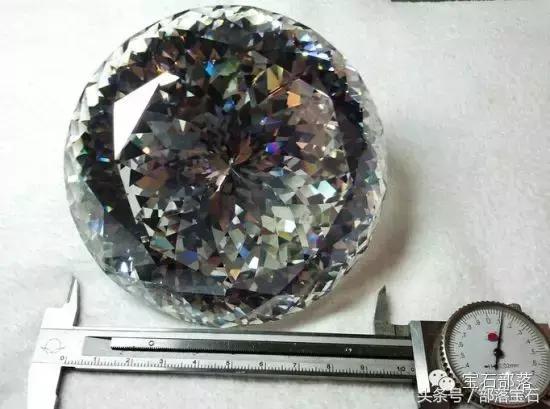 如何辨别钻石仿品,一张图教你区分钻石和仿钻