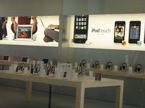 苹果直营店装修为什么这么好看,为何苹果专卖店的装修感觉很高档