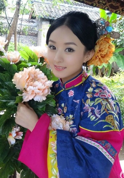 明明可以靠脸吃饭而你却靠嘴捂脸,明明可以靠脸吃饭却不能靠脸