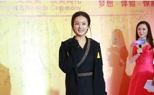 明明可以靠脸吃饭而你却靠嘴捂脸,明明可以靠脸吃饭却不能靠脸