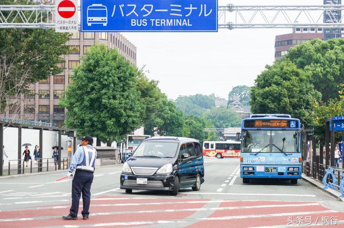 酷ma萌陪伴机器人熊本熊,酷ma萌和熊本熊