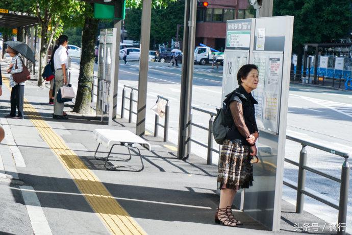 酷ma萌陪伴机器人熊本熊,酷ma萌和熊本熊