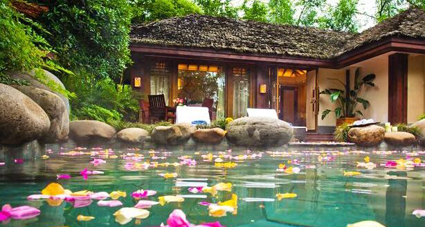 秋冬最暖最放松的就是泡温泉啦，推荐六个四川泡汤绝佳去处