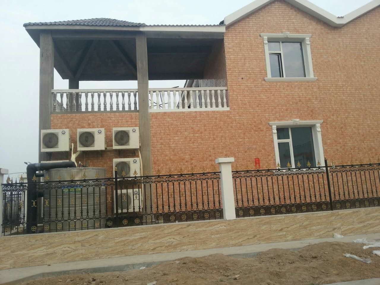 别墅空气能热泵采暖解决方案,别墅用两套空气能热泵