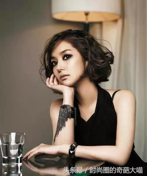 短发比较多扎发简单又好看,短发学生怎么扎霸气短发有刘海