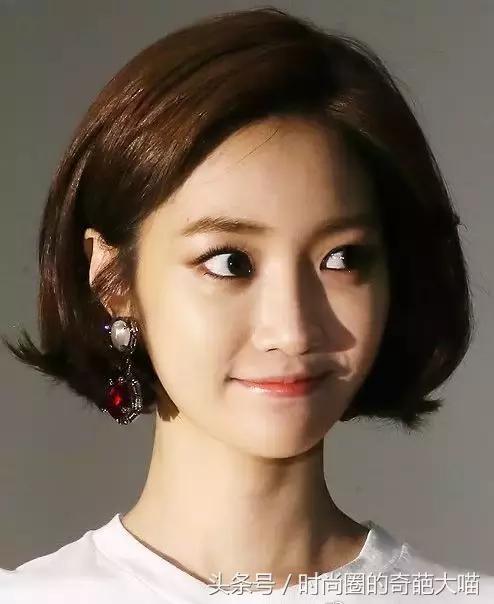 短发比较多扎发简单又好看,短发学生怎么扎霸气短发有刘海