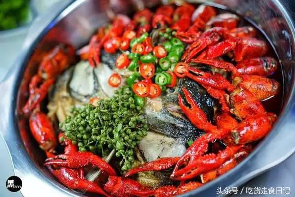 这家店的小龙虾百吃不厌,小龙虾选十三香还是油焖
