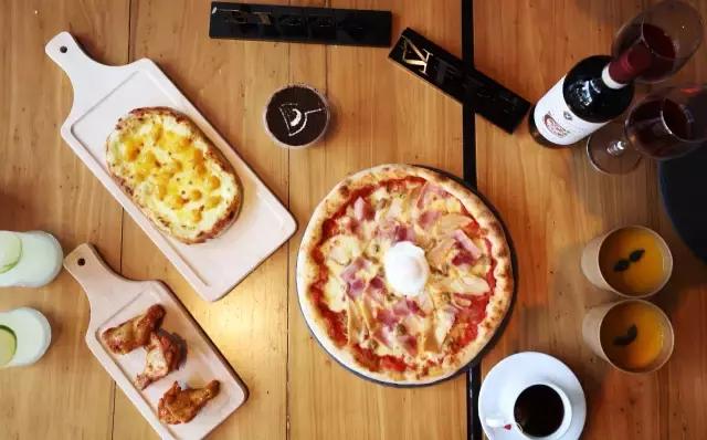 德克士“兄弟品牌”那不乐思横空出世，新品牌瞄准比萨行业