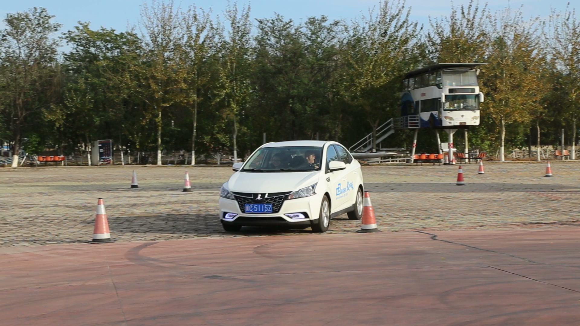 纳智捷锐3试驾评测,试驾纳智捷优61.8t