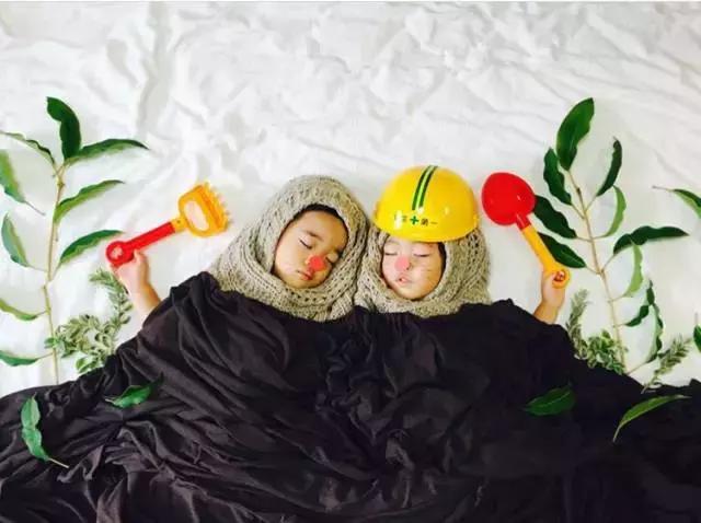 这个日本女人竟然对自己熟睡的孩子做出了这些......