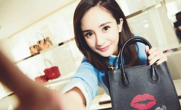 杨幂假睫毛眼线,杨幂离开美颜后的样子