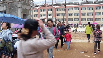 余干实验小学在哪,余干县第三小学会搬迁吗