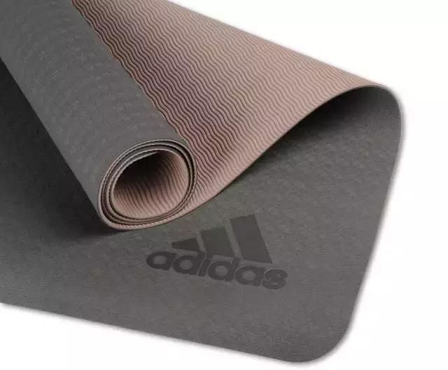 瑜伽初学者选择什么瑜伽垫,初学瑜伽在家练瑜伽垫如何选