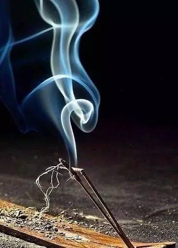 大牌香水浓香与淡香差距,大牌香水闻起来很贵