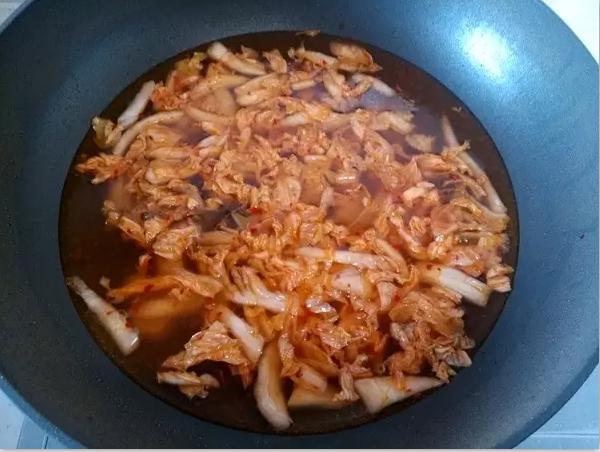 云南昆明正宗酸菜鱼的做法,酸菜鱼的正宗做法四川的