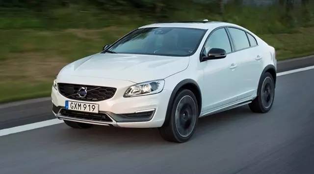 三厢跨界车雪铁龙c4x发布,跨界车和两厢车有什么区别