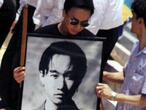 beyond乐队四个成员谈黄家驹,beyond黄家驹传奇人生