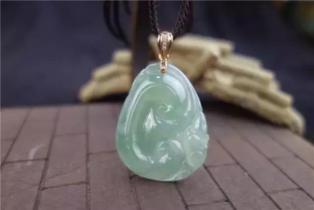 高级珠宝翡翠钻石,翡翠和钻石的形成