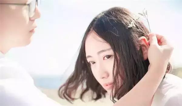 再见吧影楼风！豆瓣女神扛着相机在济州岛自拍清新婚纱照丨梦婚礼