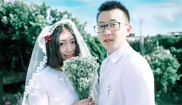 再见吧影楼风！豆瓣女神扛着相机在济州岛自拍清新婚纱照丨梦婚礼