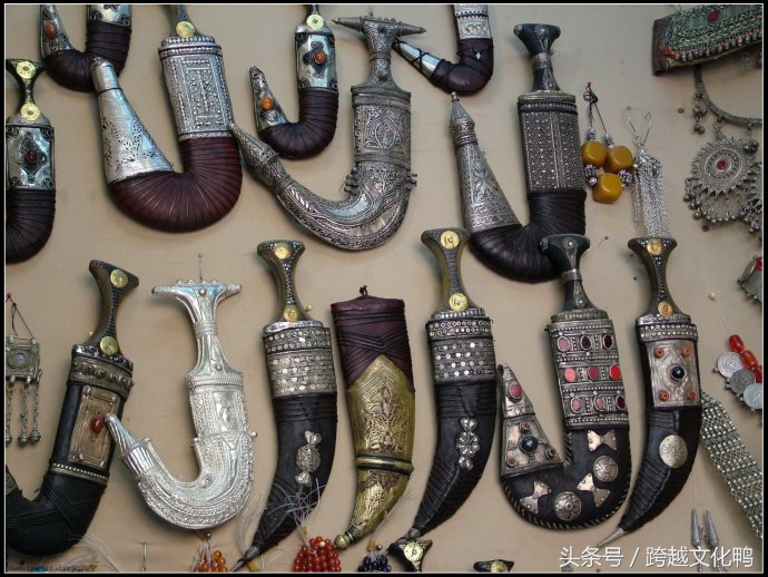 也门国徽历史 (也门的各版本国徽)