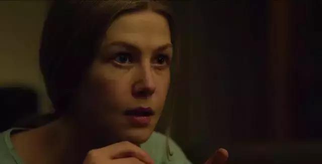 天天睡在身边的美貌妻子，竟有如此不为人知的一面？