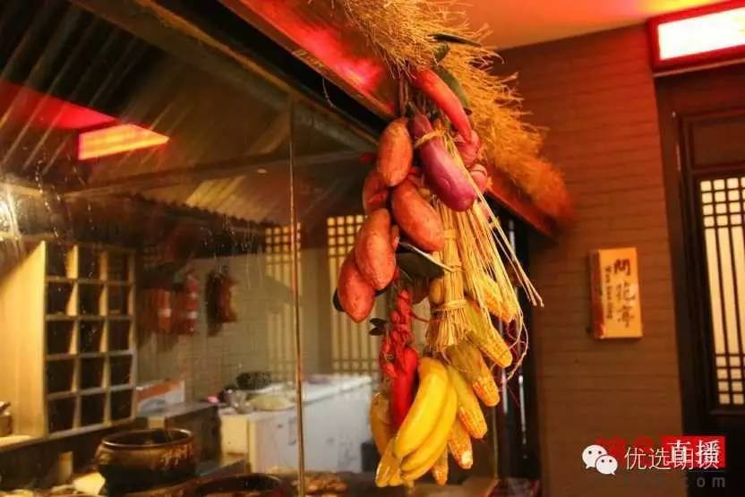 舌尖上的云南第二期:毛主席都夸赞的汽锅鸡是这样做出来的