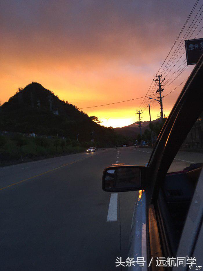 90后大学毕业生艰苦创业,喜提蒙迪欧1.5T时尚型