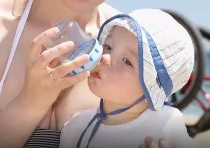 宝宝饮水杯哪一款比较好,好用的学饮杯水杯