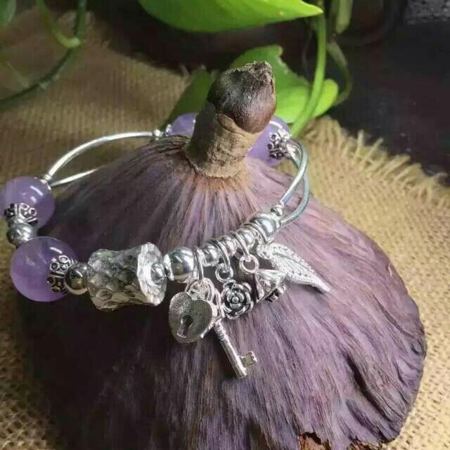 红线编手链编织教程,四股金线一股红线怎么编手链好看