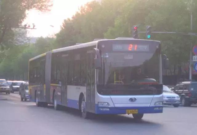 北京老司机开的碉堡公交线,坐过一条你就老了!