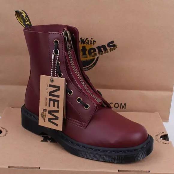 潮酷范儿马丁靴,火爆全网复古的马丁靴