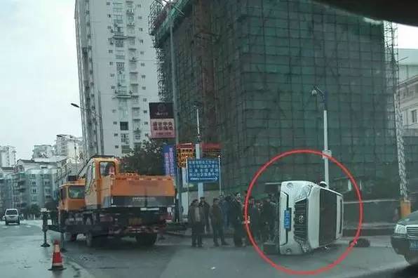 五菱vs比亚迪,公路坦克与比亚迪唐