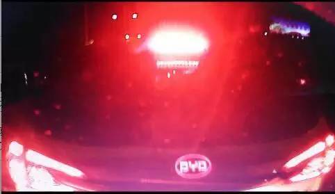 五菱vs比亚迪,公路坦克与比亚迪唐