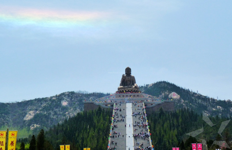 十三尊巨佛是什么,中国的十三尊巨佛