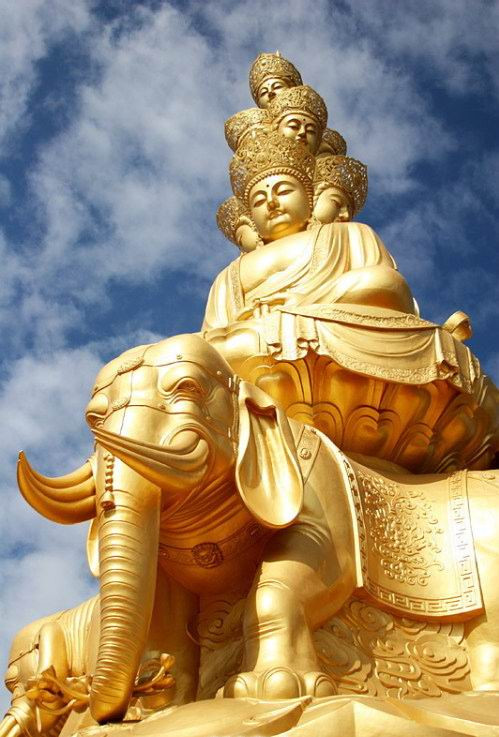 十三尊巨佛是什么,中国的十三尊巨佛