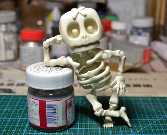 好好地吓人不好吗？干嘛要来抢萌物的饭碗！