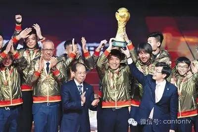 恒大2015中超夺冠庆典视频,广州恒大中超八冠王庆典