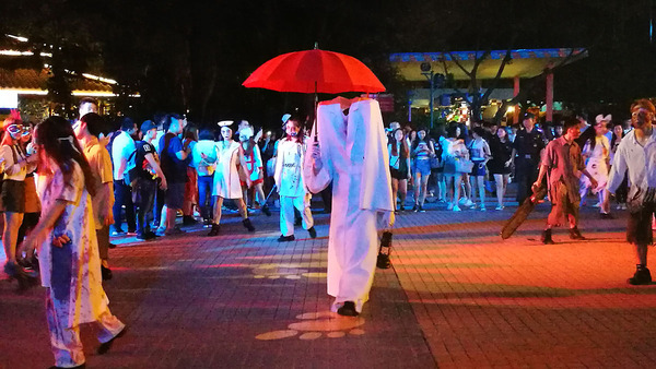 万圣节僵尸旅行,万圣节长隆9个鬼屋全玩时间赶吗